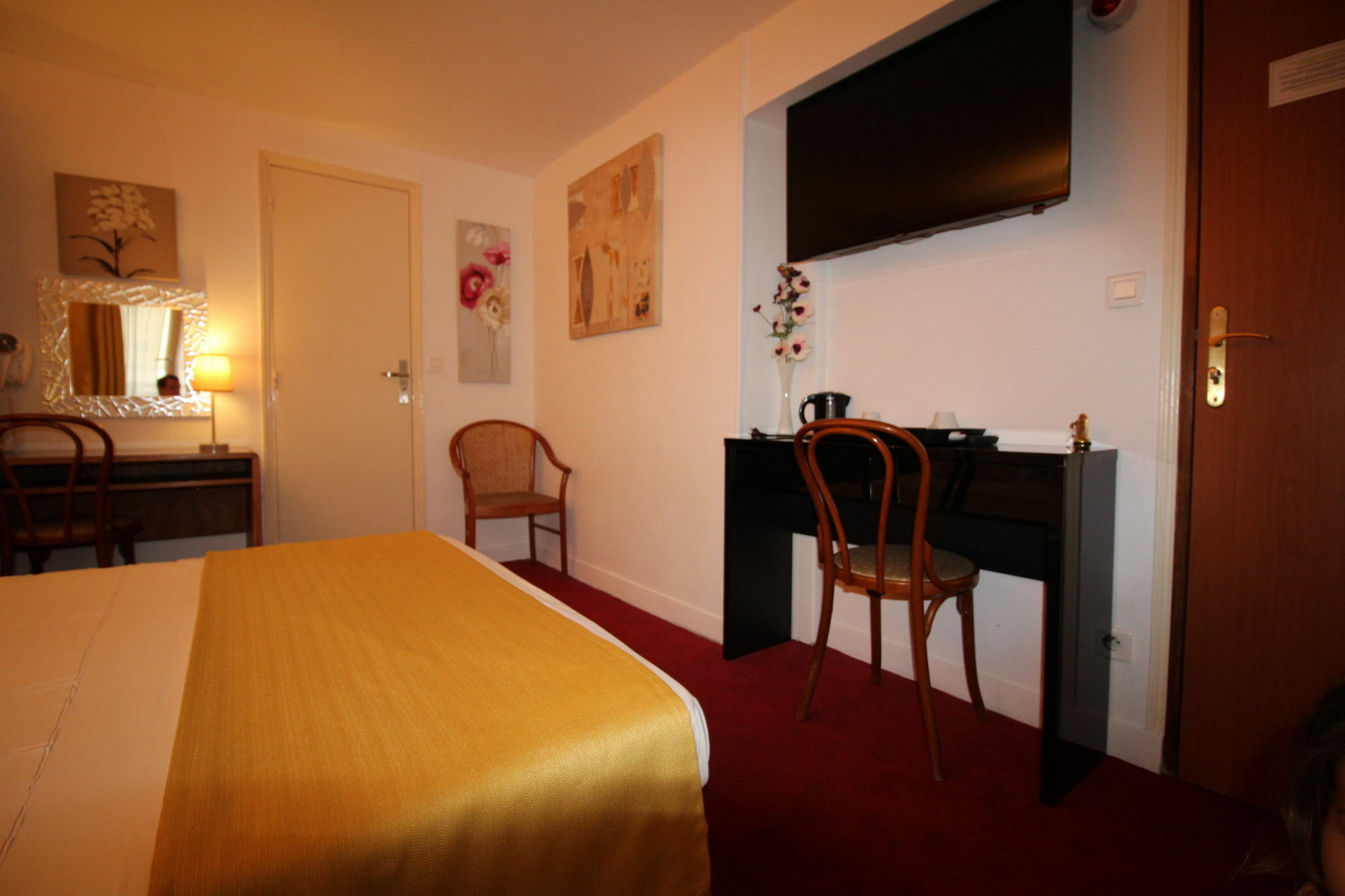 פריז Le Nouvel Hotel Du Theatre מראה חיצוני תמונה